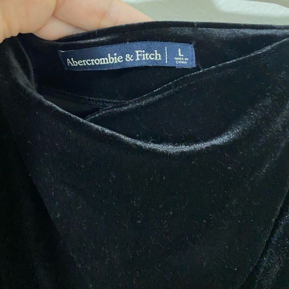 Black velvet Abercrombie side ruffle skirt - Picture 5 of 8